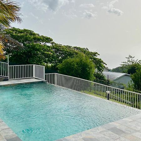 Le Morne-VertBleu Soleilアパートメント エクステリア 写真